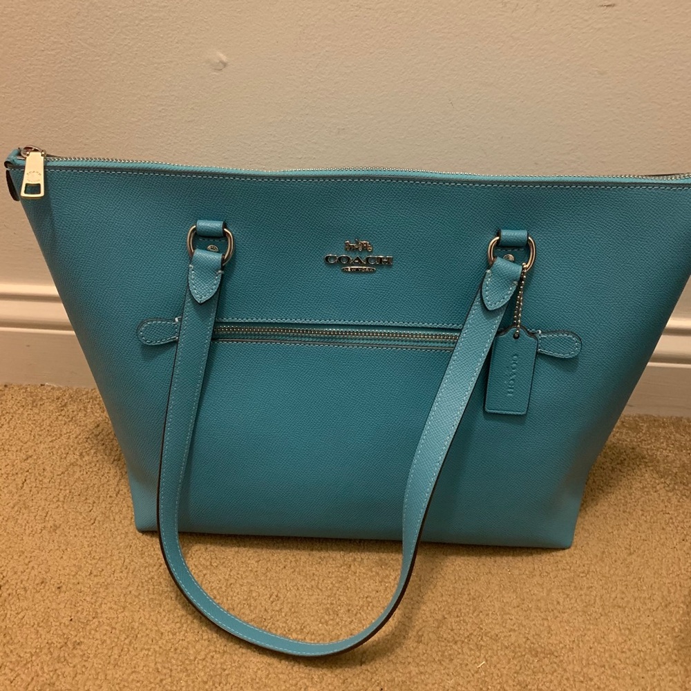 Coach Gallery Tote in Aqua